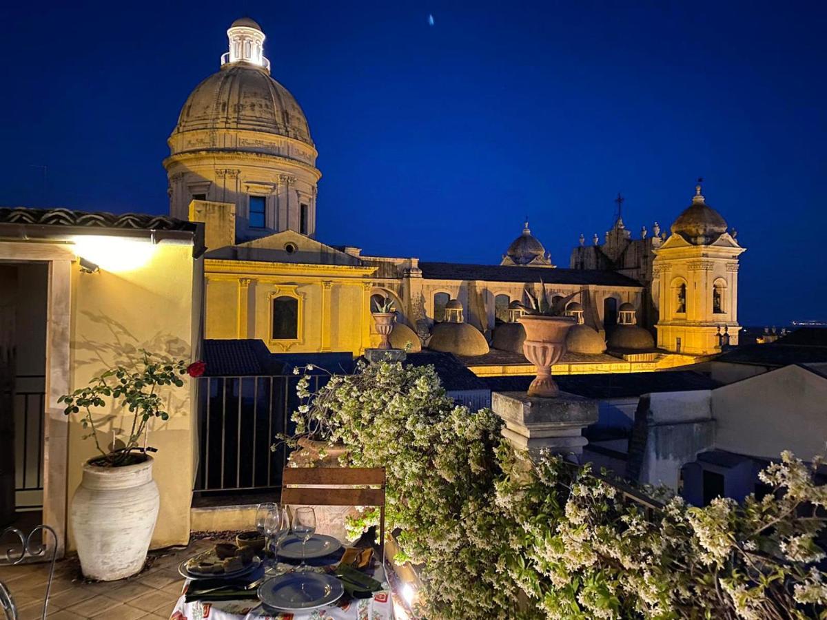 Casa Modica - Luxury Rooms Noto Kültér fotó