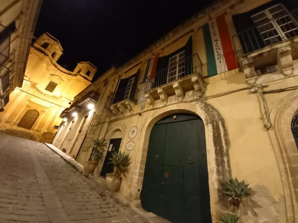 Casa Modica - Luxury Rooms Noto Kültér fotó